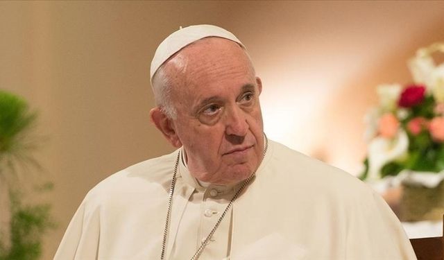 Papa Francis yaşamını yitirdi