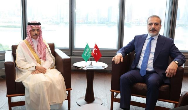 Dışişleri Bakanı Fidan, Suudi mevkidaşı bin Ferhan ile görüştü