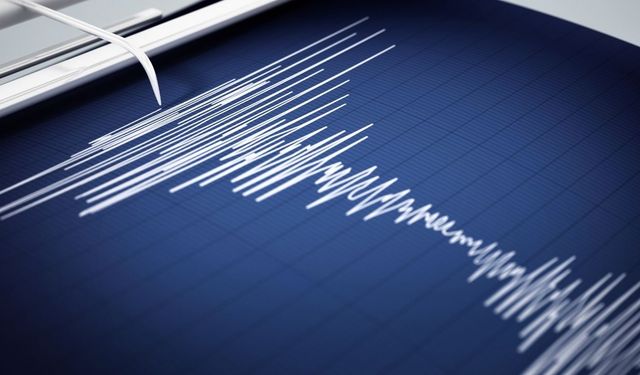 İran'da 5 büyüklüğünde deprem