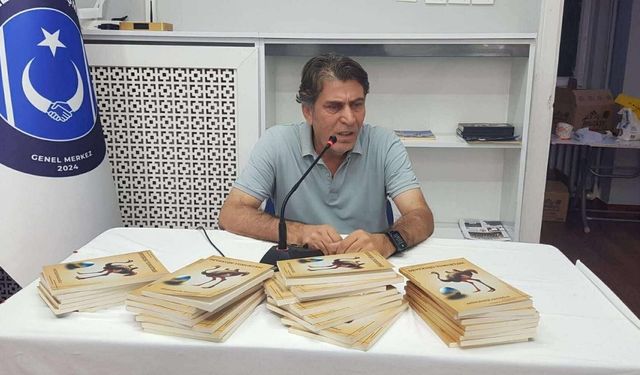 Yazar Hacıoğlu,  “Devekuşu Yumurtası” adlı kitabını tanıttı
