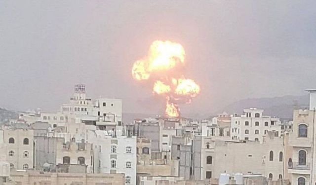 İsrail Yemen'in başkenti Sana'ya hava saldırısı düzenledi