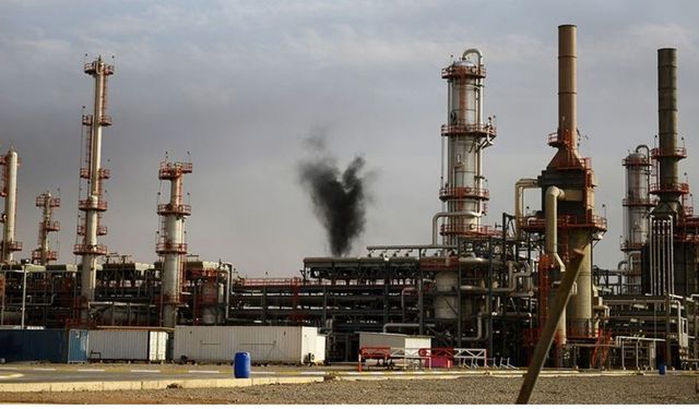 Eylül ayında Irak’ın petrol ihracatı ve gelirleri azaldı