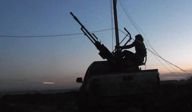 Rakka'da Suriye ordusu ile terör örgütü PKK/YPG arasında çatışma çıktı