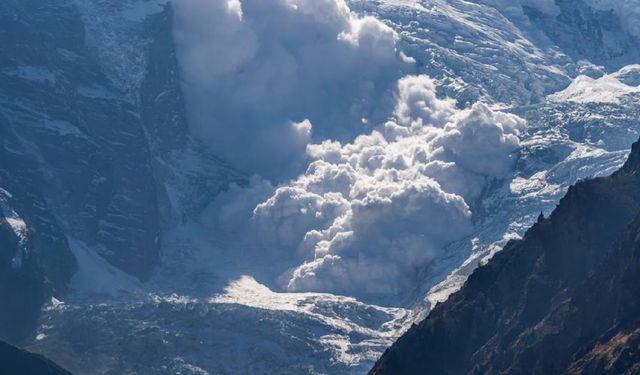 Nepal'de çığ düştü: 7 ölü