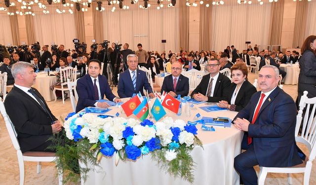 Bakü'de, Türk dünyası STK'lerinin Dayanışma Forumu düzenlendi