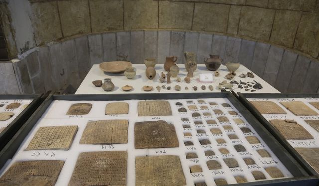 Suriye Kültür Bakanı: 1234 çivi yazılı tablet İdlib Müzesi'ne kazandırıldı