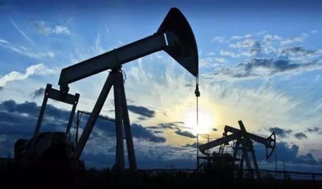 Brent petrolün varili 82,61 dolar