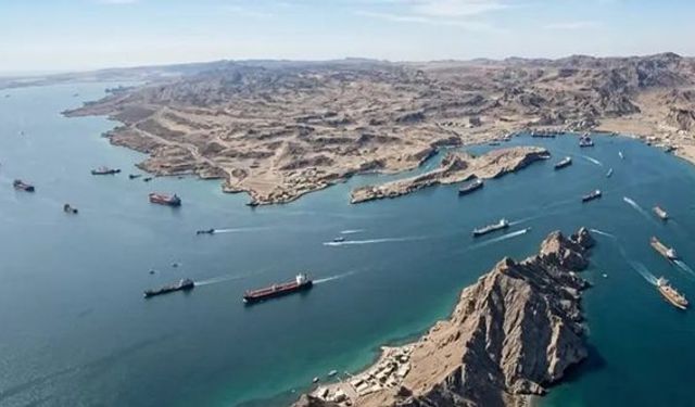 İran, Hürmüz'den geçen gemilerden geçiş ücreti alınmasına ilişkin yasa tasarısı hazırlıyor