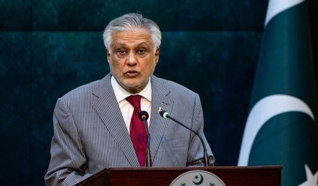 Pakistan: İran, 20 Pakistan gemisinin Hürmüz Boğazı'ndan geçişine izin verdi
