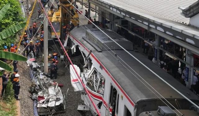 Endonezya'da tren kazası