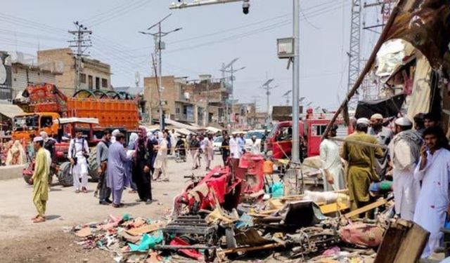 Pakistan'da patlama: Ölü ve yaralılar var