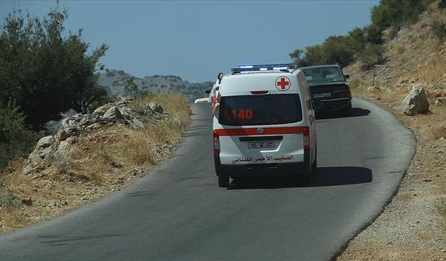 İsrail, Lübnan'da sivil savunma ekibini hedef aldı