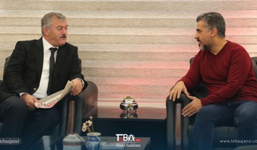 Heyet, TEBA Medya Grubu Genel Yayın Yönetmeni Mehmet Ferit Erbiloğlu tarafından karşılandı.