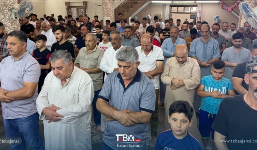 İstanbul&#039;da böbrek rahatsızlığı nedeniyle tedavi gördüğü hastanede 93 yaşında vefat eden din alimi Mahmut Ustaosmanoğlu, son yolculuğuna uğurlanıyor.
