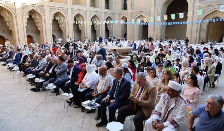 Irak Türkmen Cephesi Başkanı Hasan Turan, yaptığı konuşmada Hamdaniye bölgesindeki yangın felaketinde hayatını kaybedenlere taziyelerini ileterek Yüce Allah&#039;tan rahmet ve mağfiret, yaralılara acil şifalar diledi.