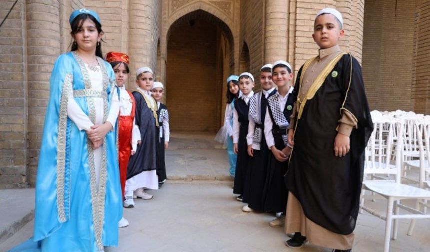 Turan, tarihi Erbil kentinde Peygamber Efendimiz&#039;in doğum gününü ilk kutlayanların Türkmenler olduğunu kaydetti.