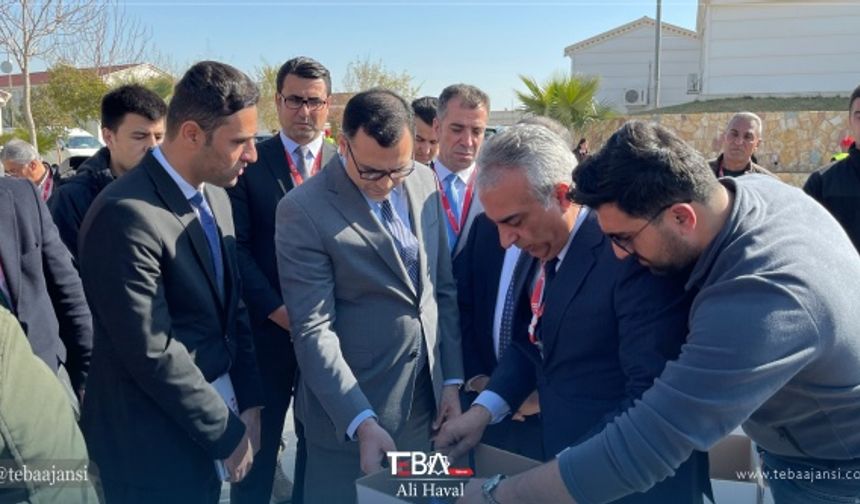 Türkiye&#039;deki depremzedeler için hazırlanan destek paketlerini inceleyen Yakut, sağladıkları tüm destekler için Barzani Yardım Vakfına teşekkür etti.

Daha sonra Yakut ile Ahmed ortak basın açıklaması gerçekleştirdi.