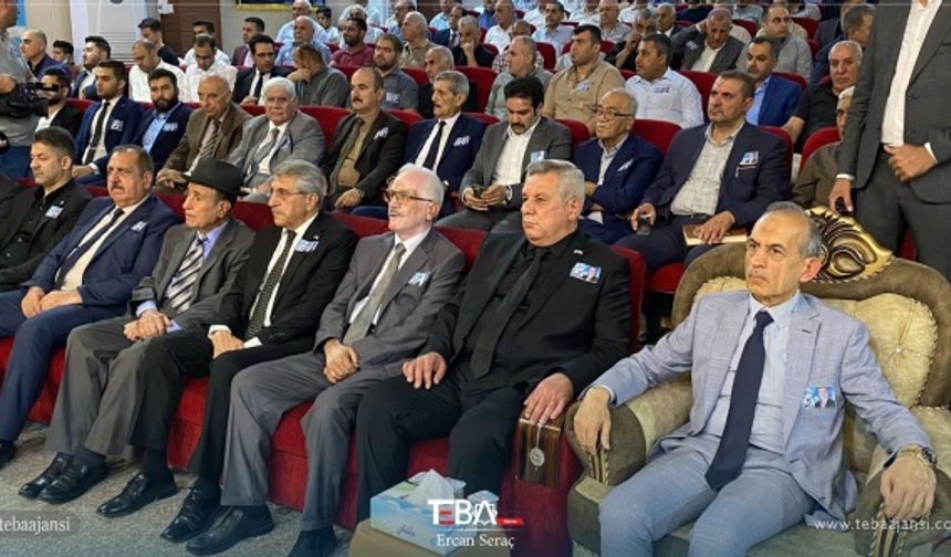 “Türkmeneli&#039;nin Ölümsüz Destanı” başlığı altında düzenlenen törende şehitlerin anısına bir dakikalık saygı duruşunda bulunuldu.