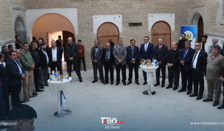Tarihi Erbil Kalesi&#039;nde düzenlenen etkinliğe Türkiye&#039;nin Erbil Başkonsolosu Mevlüt Yakut, (IKBY) Oluşumlardan Sorumlu Bakan ve Irak Türkmen Cephesi (ITC) Yürütme Kurulu Üyesi Aydın Maruf, Erbil Uluslararası Maarif Okulu Müdürü İdris Karaaslan, Türkmen akademisyen, öğretmen, öğrenciler ve halkı katılım gösterdi.