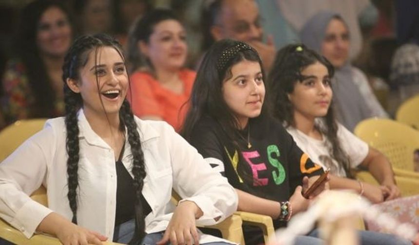 Çocuk Sanat Ekibi, yeni eğitim öğretim yılı vesilesiyle bu akşam bir konser verdi.