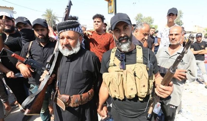Sadr Hareketi lideri Mukteda es-Sadr destekçileri ile güvenlik güçleri arasında Bağdat’taki Yeşil Bölge’de ağır silahlarla yaşanan çatışmalar dün akşamdan beri devam ediyor.