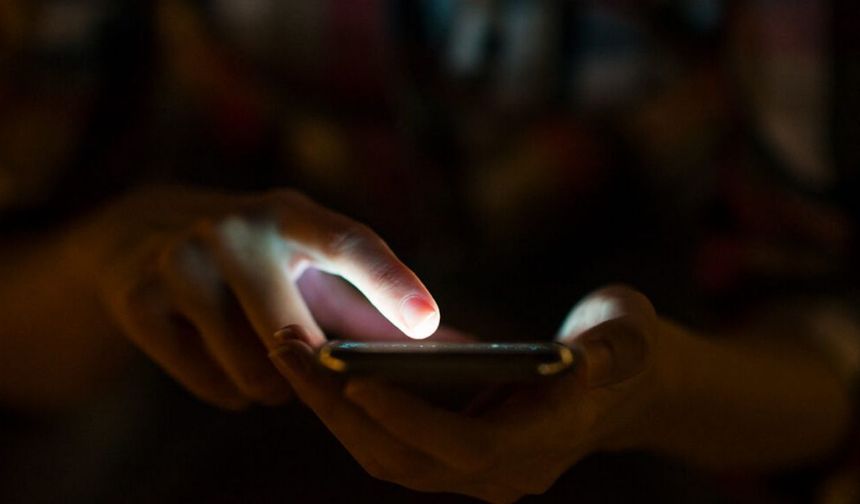 İspanya'da bütün mobil şebekeler çöktü