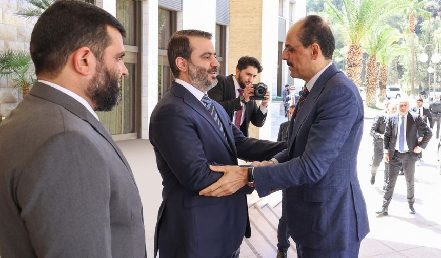 MİT Başkanı Kalın, Suriye'de Cumhurbaşkanı Şara ve heyetiyle görüştü