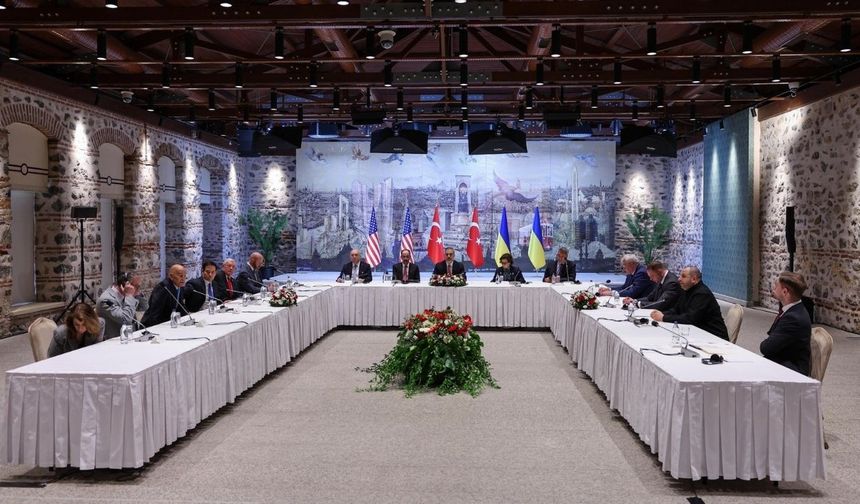 İstanbul'da düzenlenen Türkiye-ABD-Ukrayna Üçlü Toplantısı sona erdi