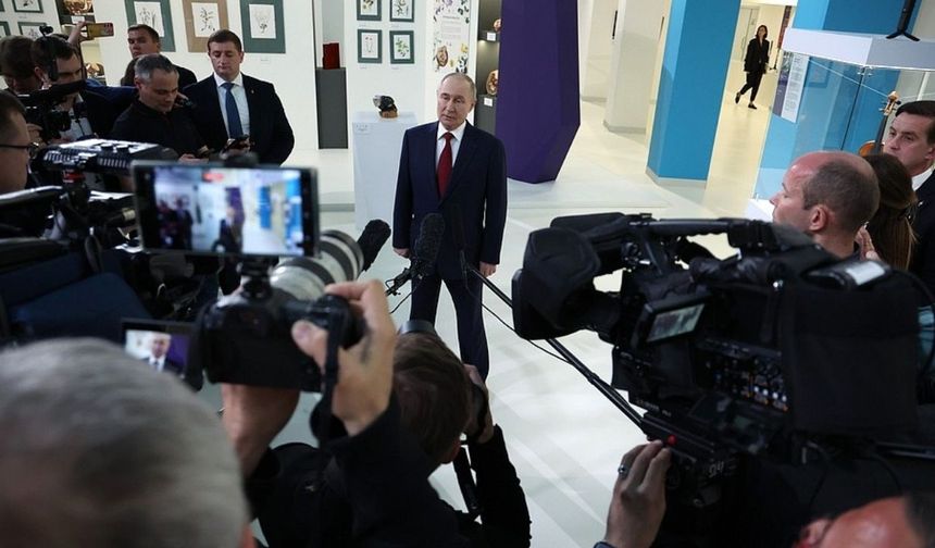 Putin ile Trump görüştü