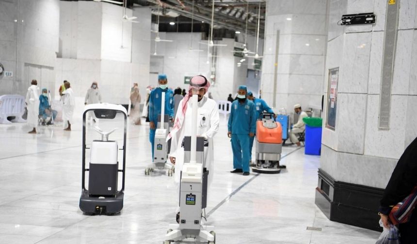 Suudi Arabistan'da yapay zeka destekli "fetva robotu" hizmete girdi