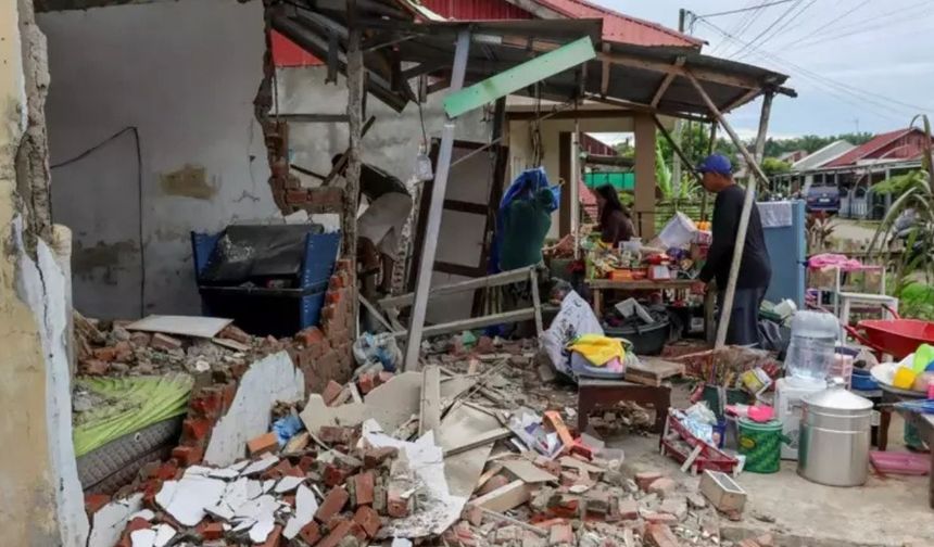 Endonezya'da korkutan deprem