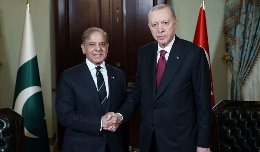 Erdoğan, Pakistan Başbakanı Şahbaz Şerif'i kabul etti