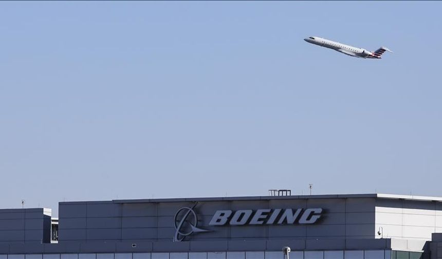 Katar ile Boeing arasında 160 uçak alımı için 200 milyar dolarlık anlaşma imzalandı