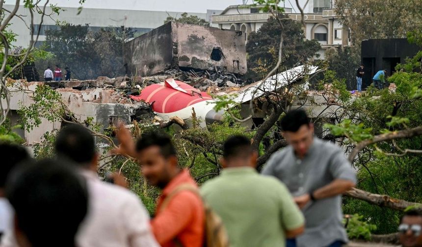 Hindistan'daki uçak kazasında can kaybı 270'e çıktı