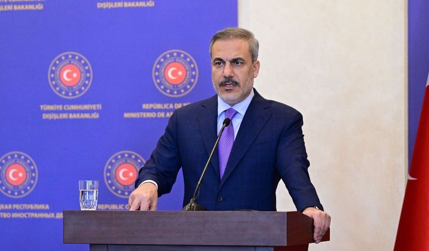 Hakan Fidan, Azerbaycanlı ve Mısırlı mevkidaşlarıyla görüştü