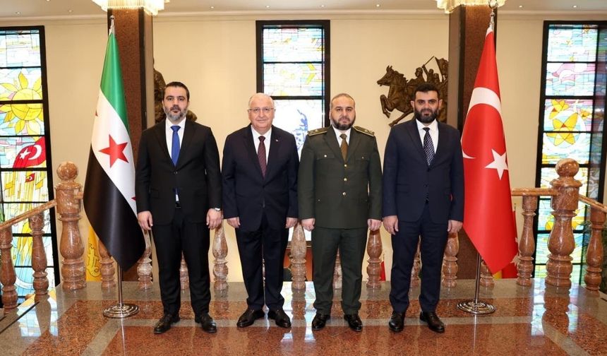 Türkiye Milli Savunma Bakanı Güler, Suriye'nin Savunma ve Dışişleri bakanlarıyla görüştü