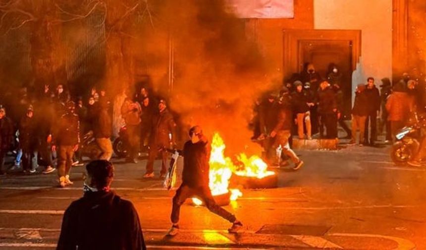 "Gösterilerde ölenlerin sayısı 2 bin 550'ye yükseldi"