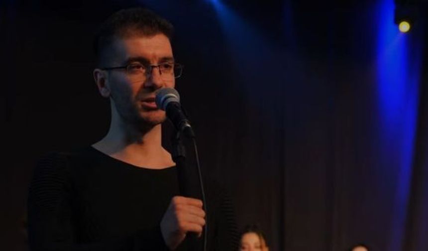 Muhammed Hamasi, "Resimdeki Gözyaşları" ile sahneye damga vurdu