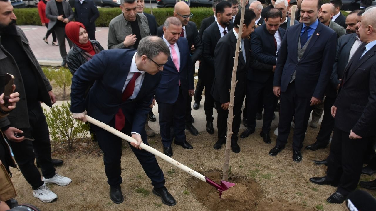 Türkiye, "Geleceğe Nefes Projesi" kapsamında Musul’a 250 bin fidan hediye etti